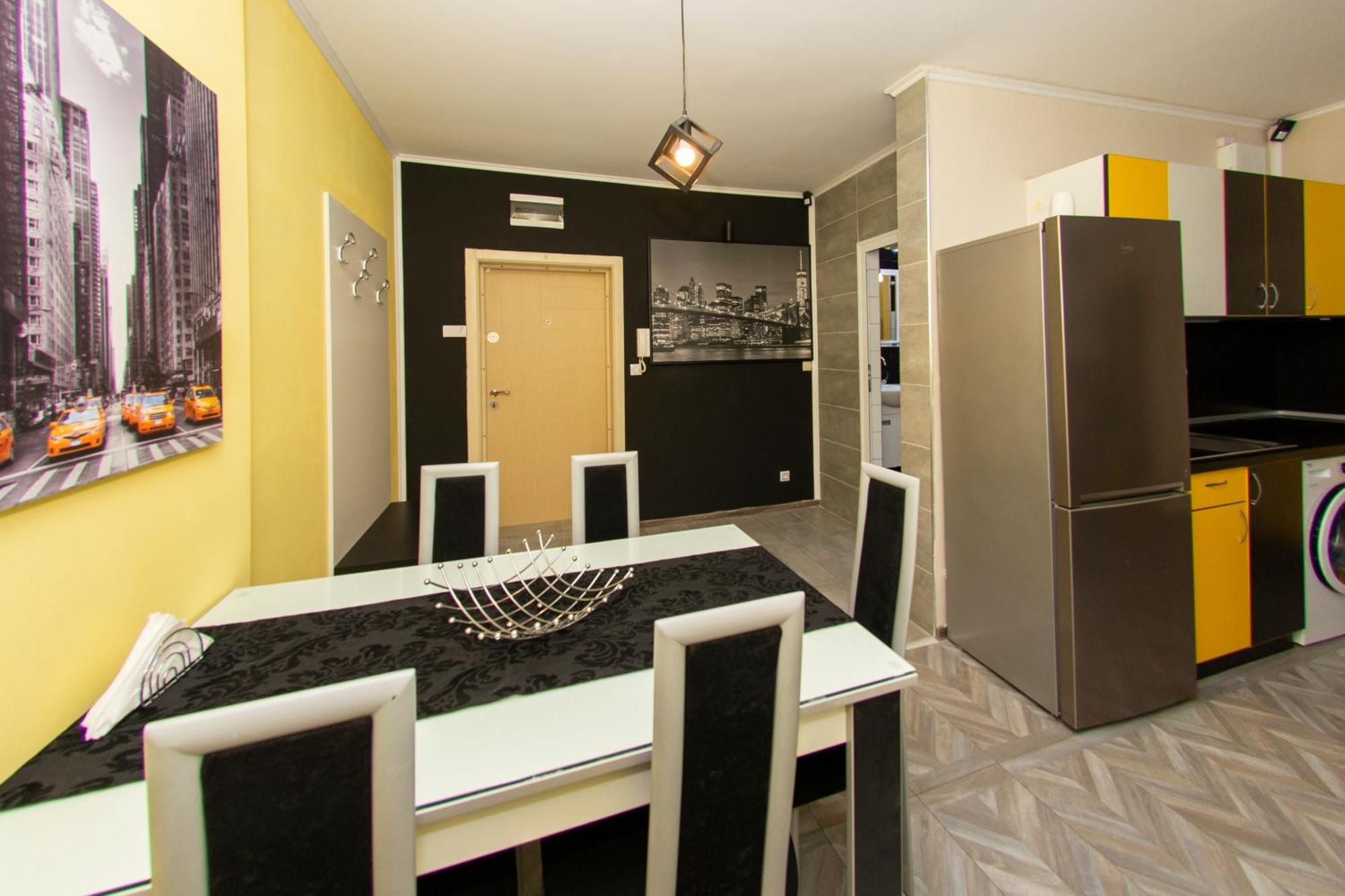 The Yellow Appartment Sofia Luaran gambar